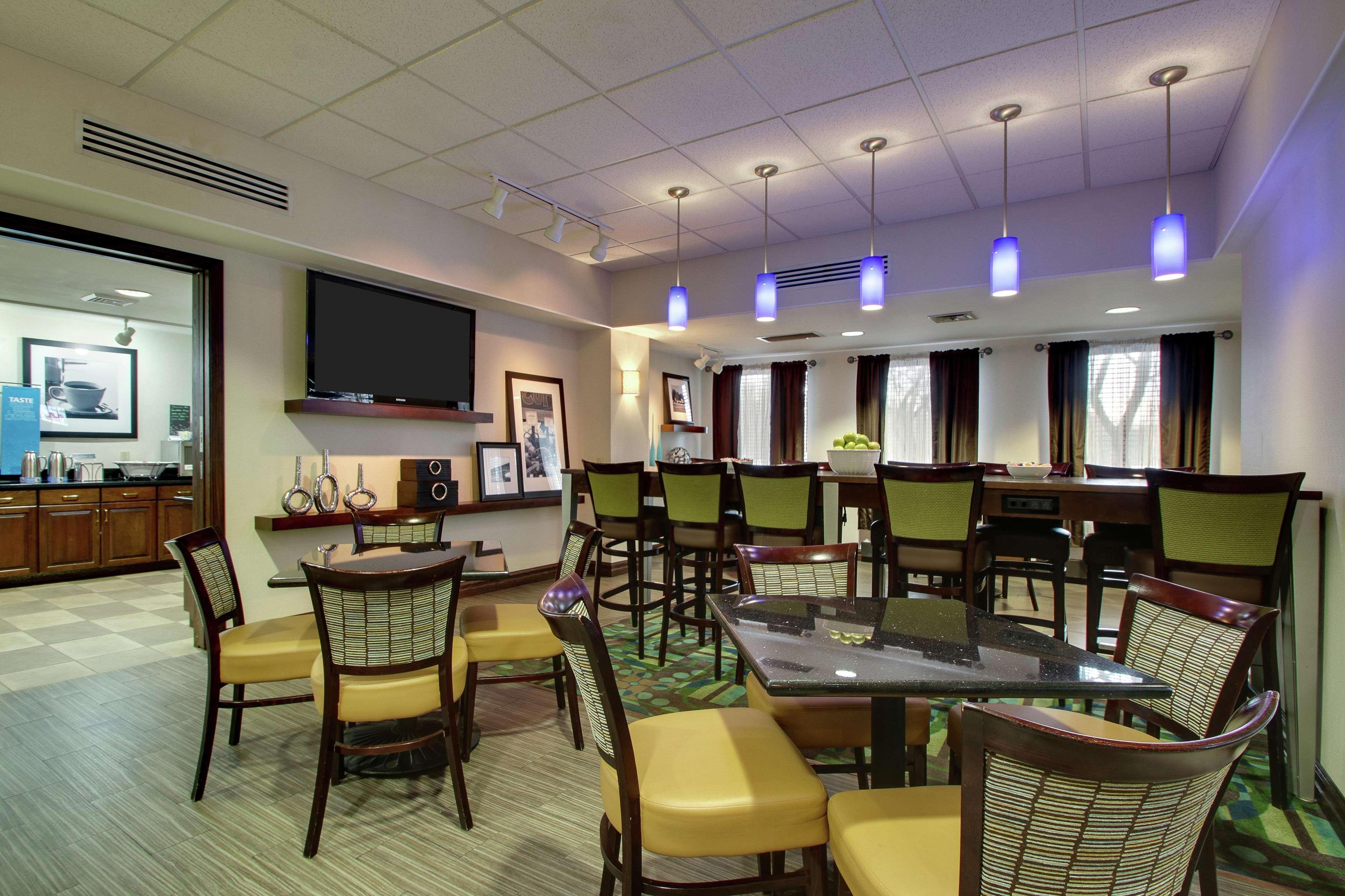 Hampton Hotel 3*