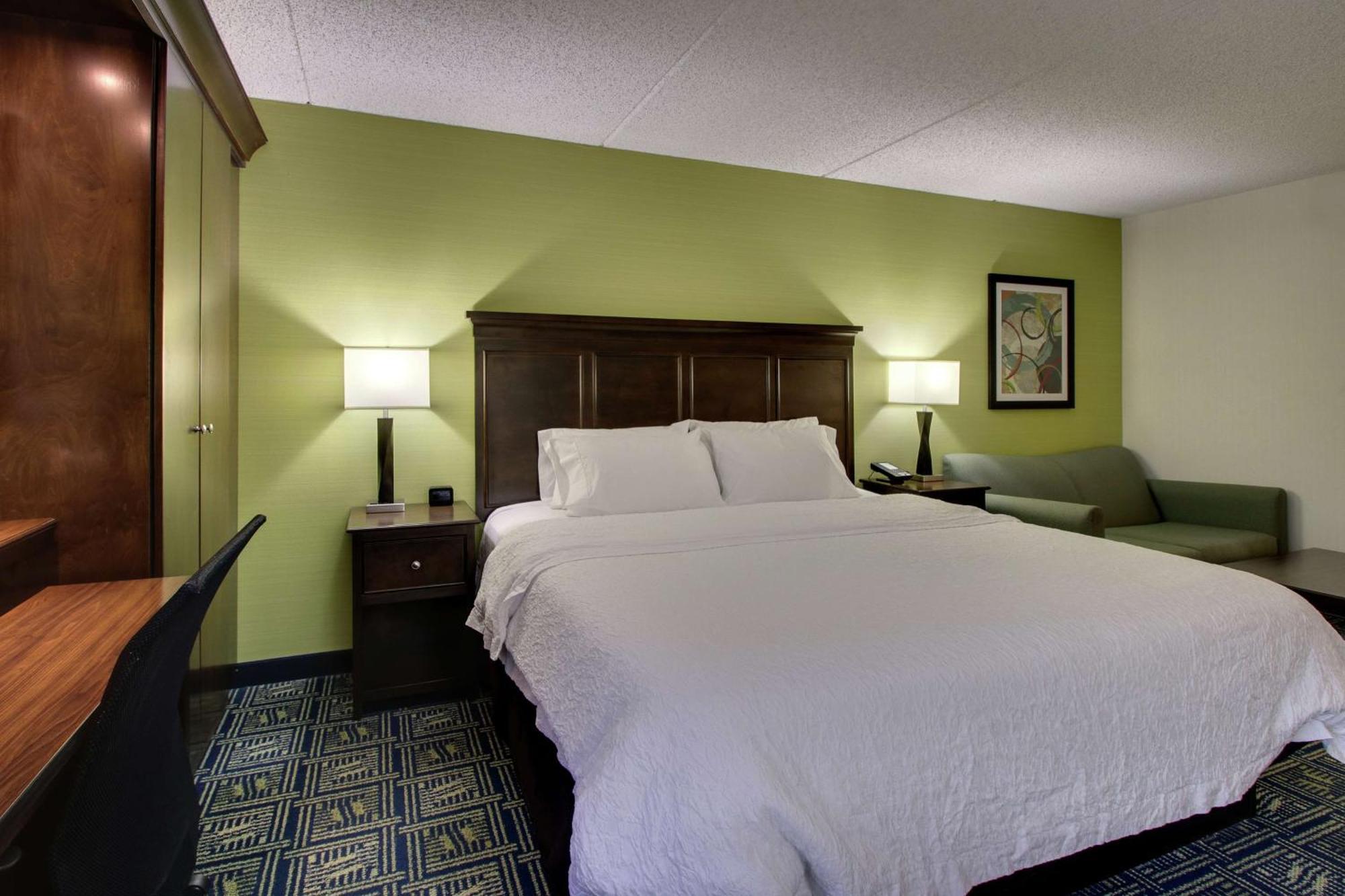Hotel Hampton 3*